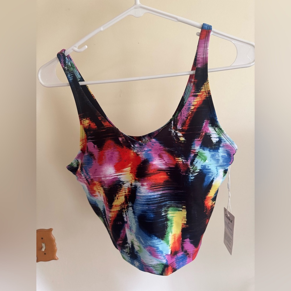 Oalka Abstract Print Active Crop Top – Size M (NWT)
